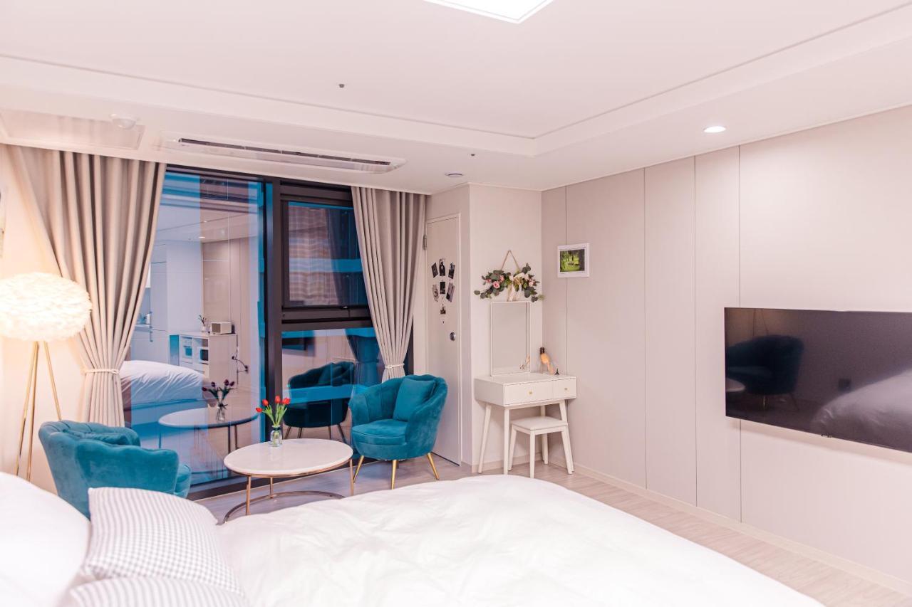 Lotte Castle Marina Aparthotel Yeosu Exterior foto